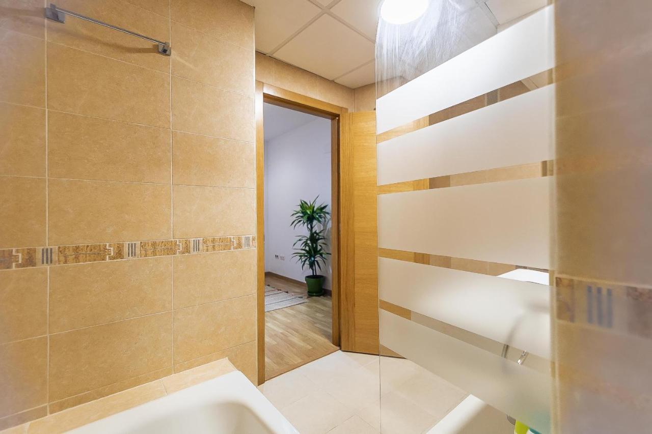 Central Malaga Apartment At Mitjana Plaza Luaran gambar