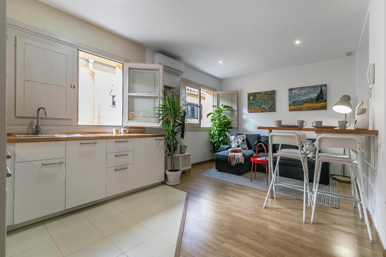Central Malaga Apartment At Mitjana Plaza Luaran gambar