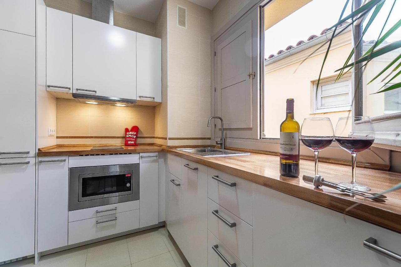 Central Malaga Apartment At Mitjana Plaza Luaran gambar