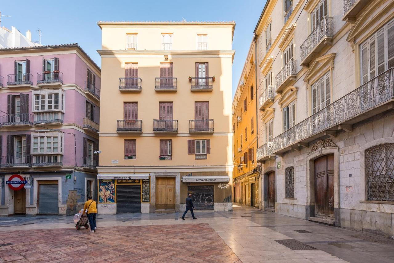Central Malaga Apartment At Mitjana Plaza Luaran gambar